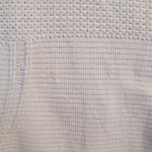 Lululemon Women’s Swiftly Tech Seamless Workout Top | Pink 8 | FLAW = DEAL - Picture 5 of 6